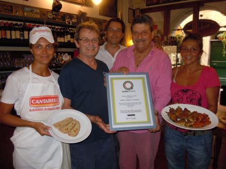 LUCHIN L'OSTERIA CON CUCINA HA OLTRE 100 ANNI ED E... LUCHIN L'OSTERIA CON CUCINA HA OLTRE 100 ANNI ED E...